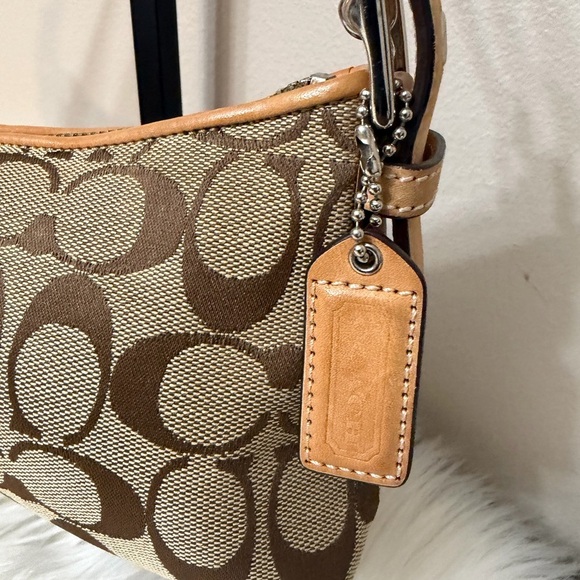 Coach Tan Leather Men's Bag - Picture 4 of 11